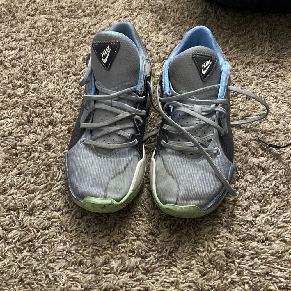 Nike shoes